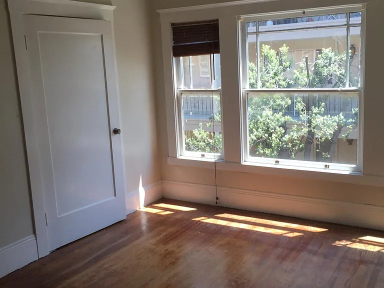 2535 Regent St #6 — Photo 10