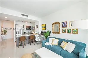 1 bed, 1.0 bath, 694 sqft, $3,400 — Photo 2