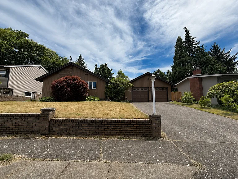 11820 SW Belmont Ter — Photo 1