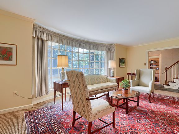 2nd image of 1160 Country Club Dr