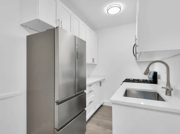 3245 Perry Avenue image 4 of 6