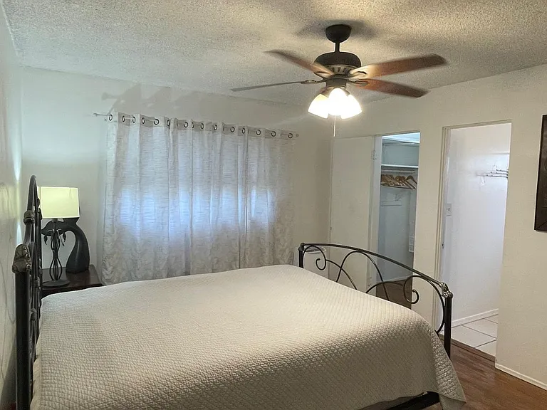 4068 Oakcrest Dr #3 — Photo 10