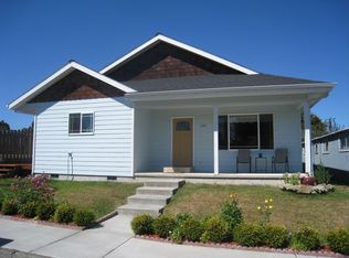 2120 Wall St, North Bend, OR 97459
