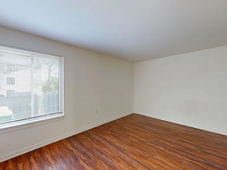 Seneca Place — Photo 99