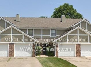 3557-3563 NE Independence Cir, Lees Summit, MO 64064