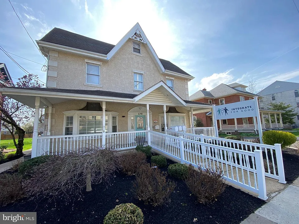 478 E Main St #3