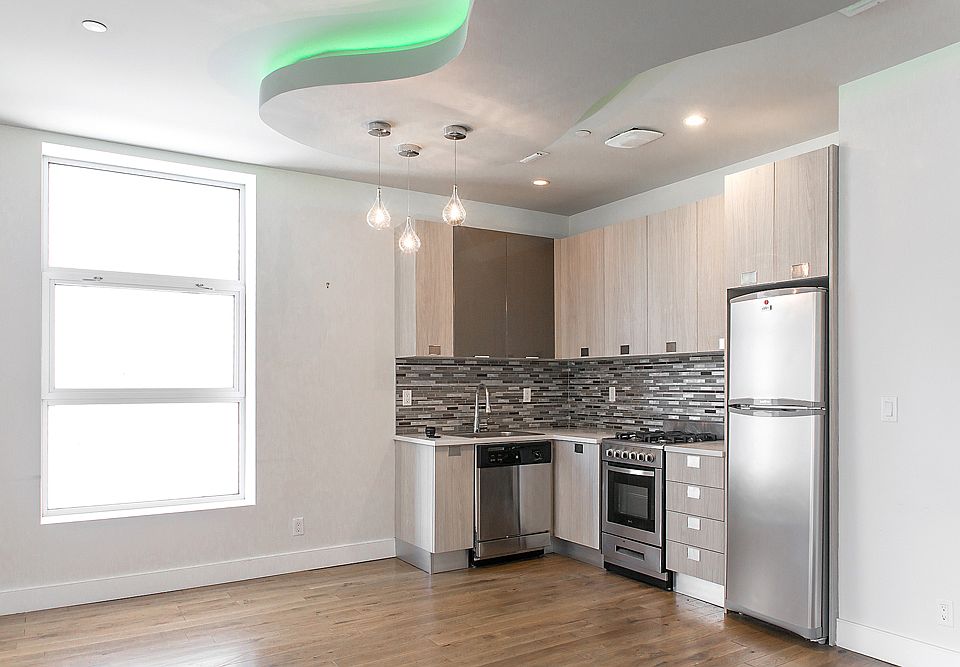 1st image of 88 Jefferson St APT 404