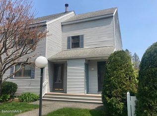 12 Meadow Ln UNIT 5, Lenox, MA 01240