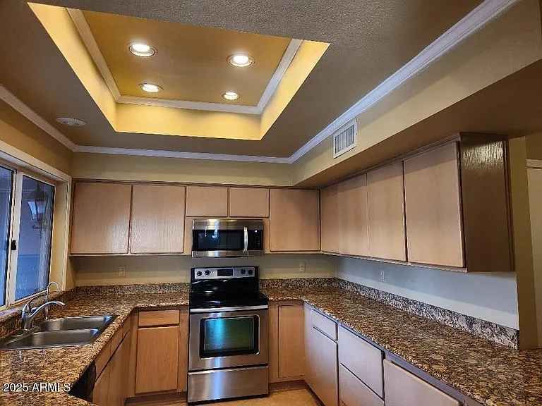 13315 W Crown Ridge Dr — Photo 8