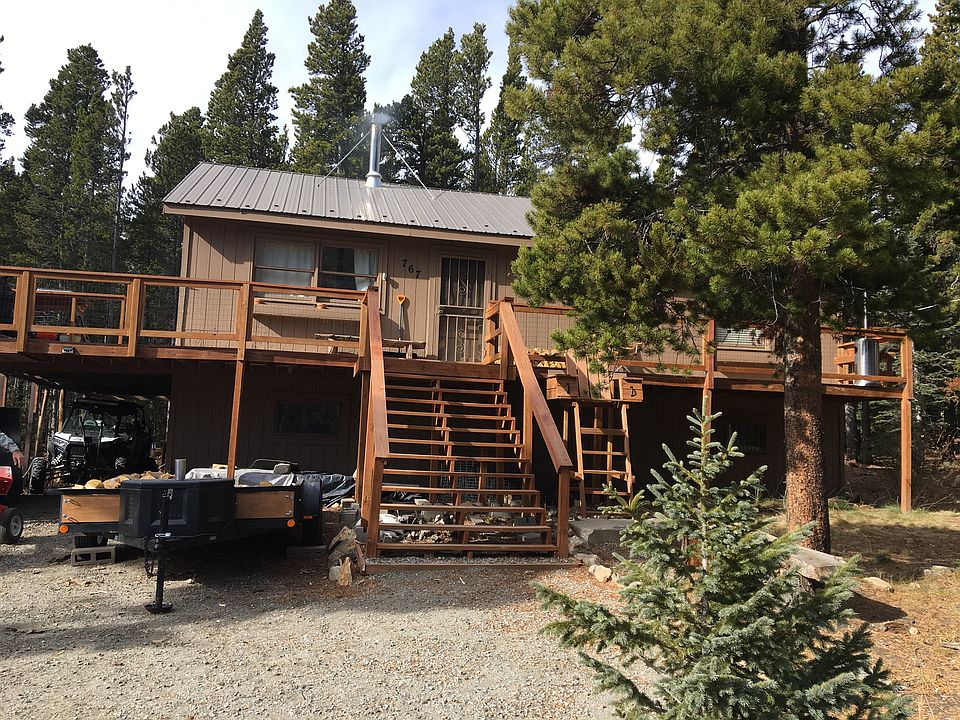 Front of Home/Carport