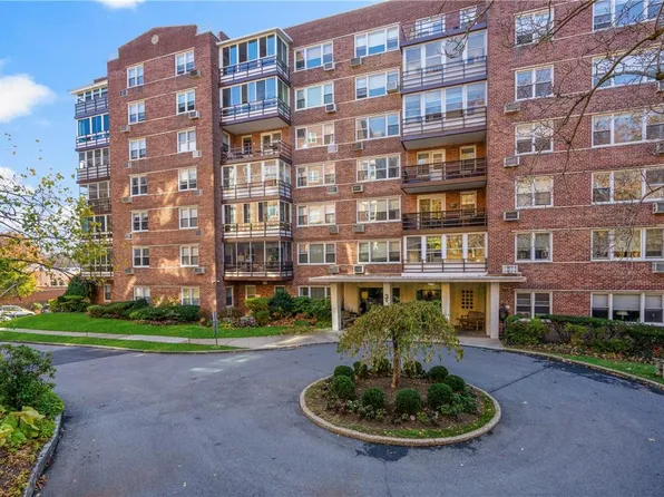 3 Washington Square #4D, Larchmont, NY 10538