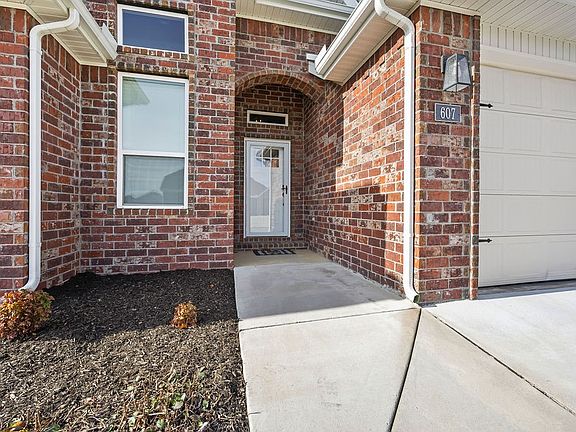 4th image of 607 N Drewrys Bluff Dr