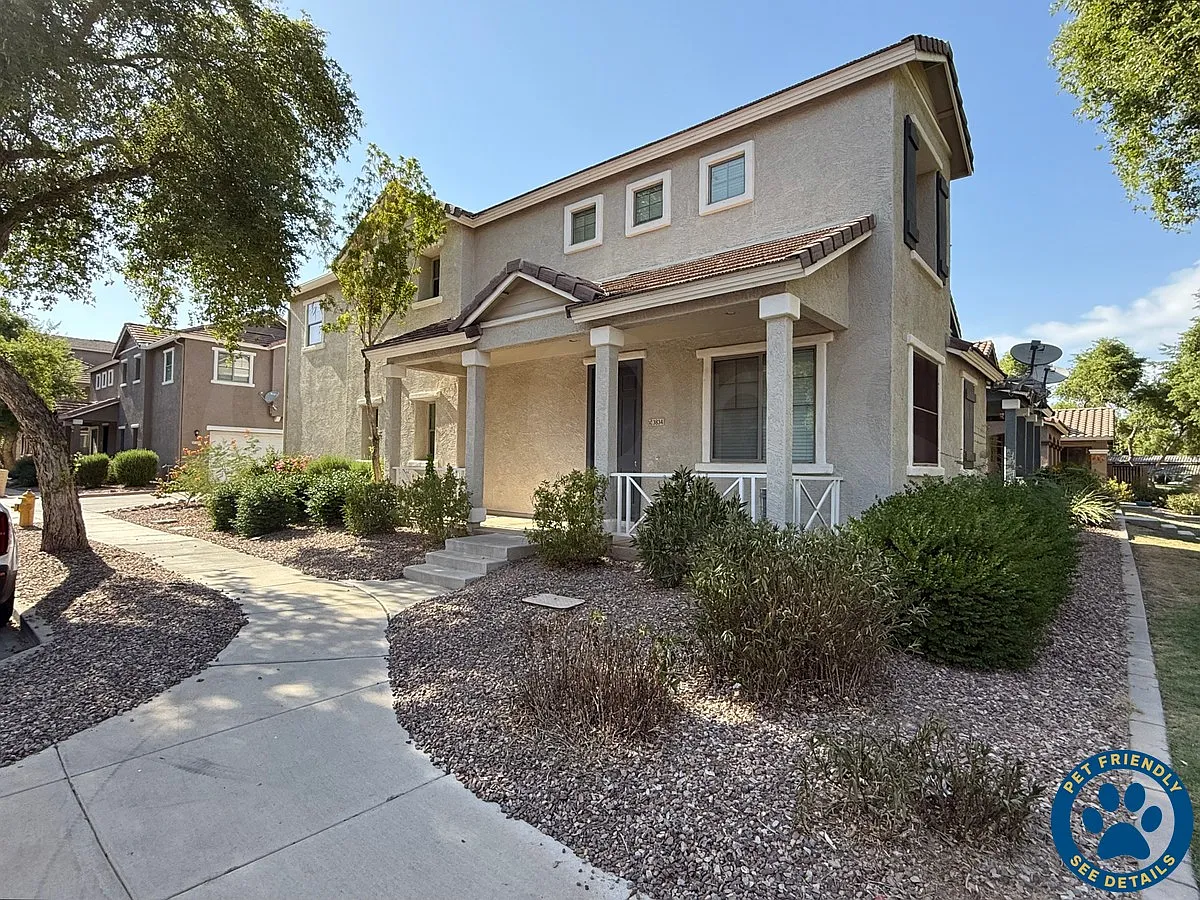 3 bed, 2.5 bath, 1776 sqft, $2,025 — Photo 1