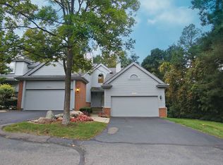 6592 Ridgeview Dr #1, Clarkston, MI 48346