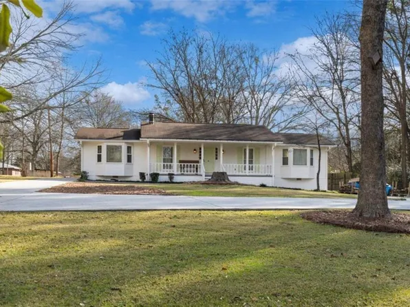 203 Morrow Ln, Palmetto, GA 30268