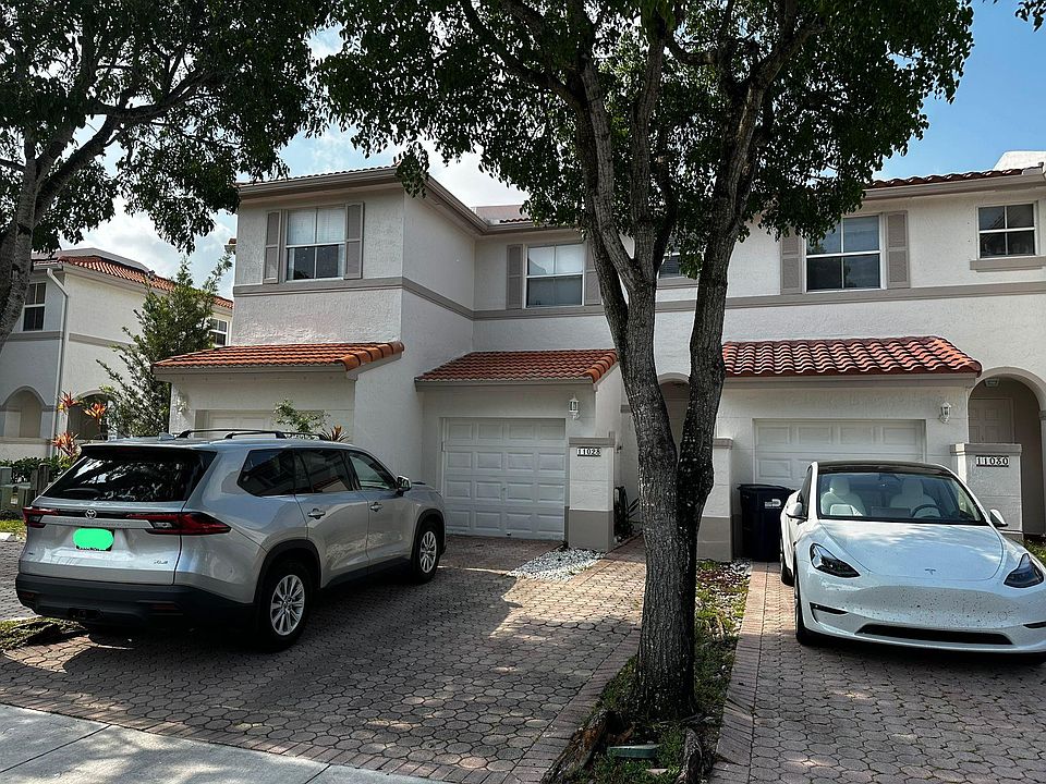 1st image of 11028 NW 43rd Ter