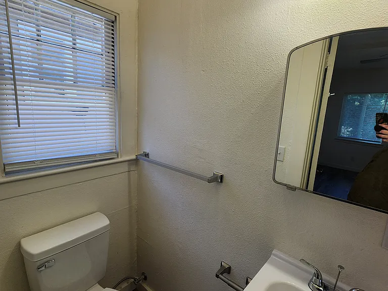 211 N Park St — Photo 15