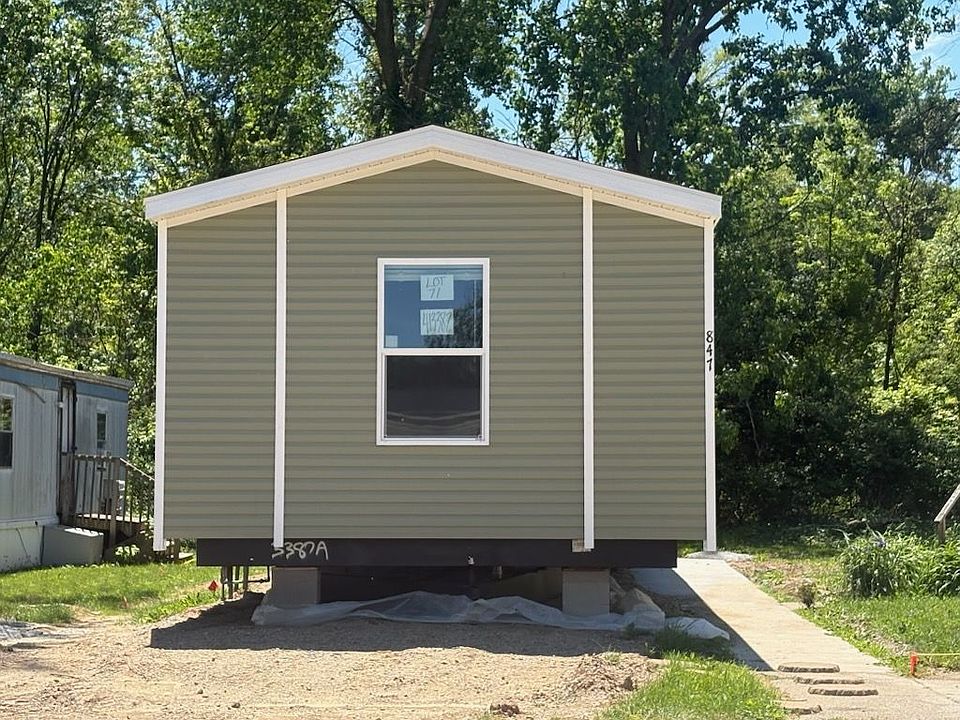 1st image of 847 Apple Ct NW #71