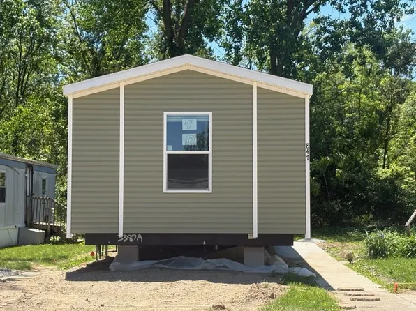 847 Apple Ct NW #71, Walker, MI 49534