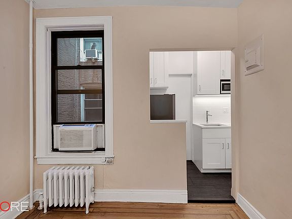4th image of 52-25 Skillman Ave #2A