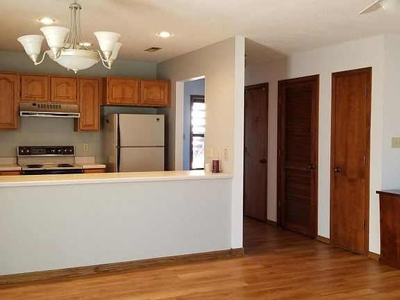 3rd image of 1310 Swifts Hwy APT D101