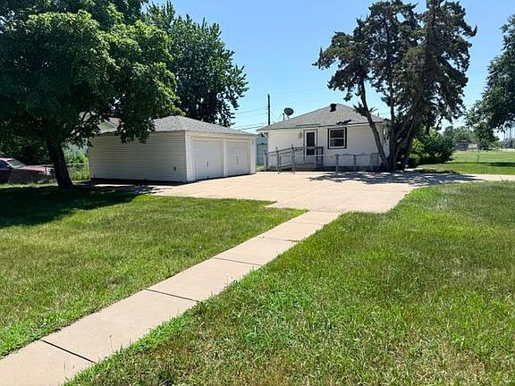 4th image of 12061 Crooked Lake Blvd NW