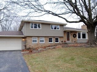 3440 Bermuda Blvd, Brookfield, WI 53045