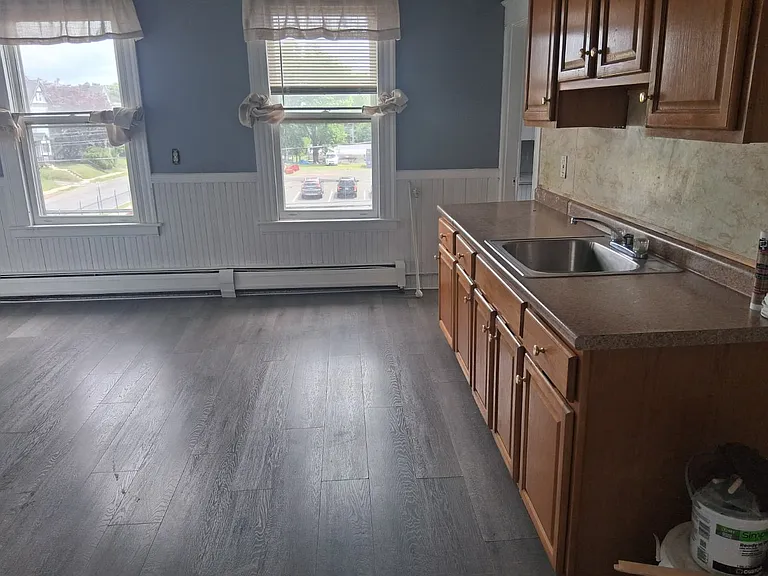 138 Fairview St #1 — Photo 8
