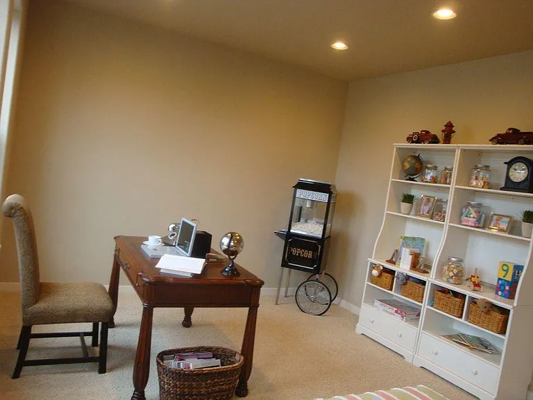 6435 NE Whitewood Dr — Photo 16