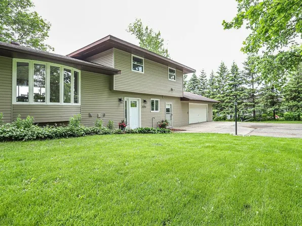 22251 River Oaks Dr, Fergus Falls, MN 56537