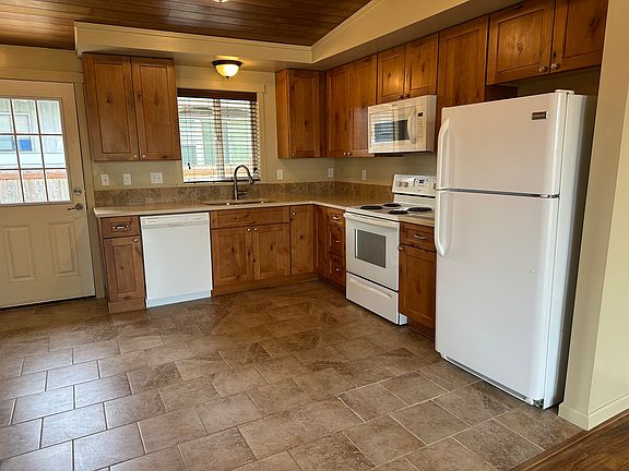 4th image of 1406 O Ave