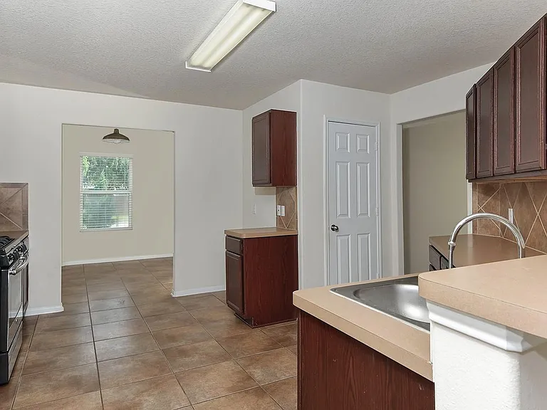9960 Hyacinth Way — Photo 5