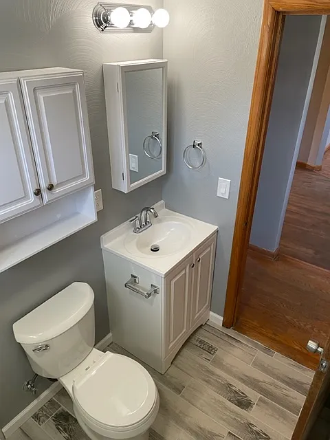 2 bed, 1000 sqft, $955 — Photo 3