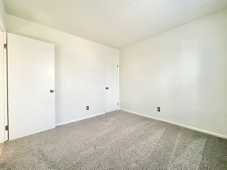 1723 Rueger St — Photo 16