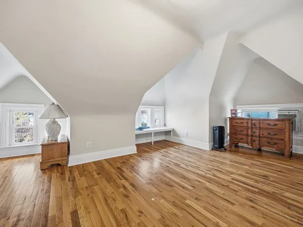 99 Bentley Avenue image 47 of 50