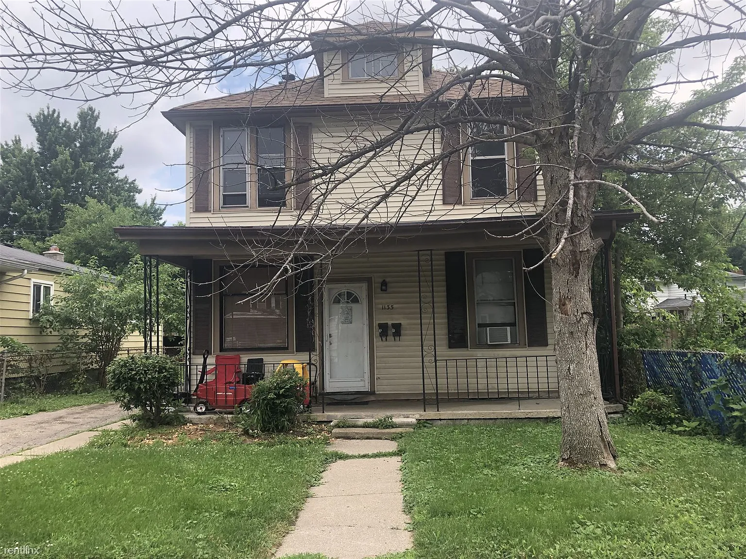 1135 E Pearl Ave photo 1
