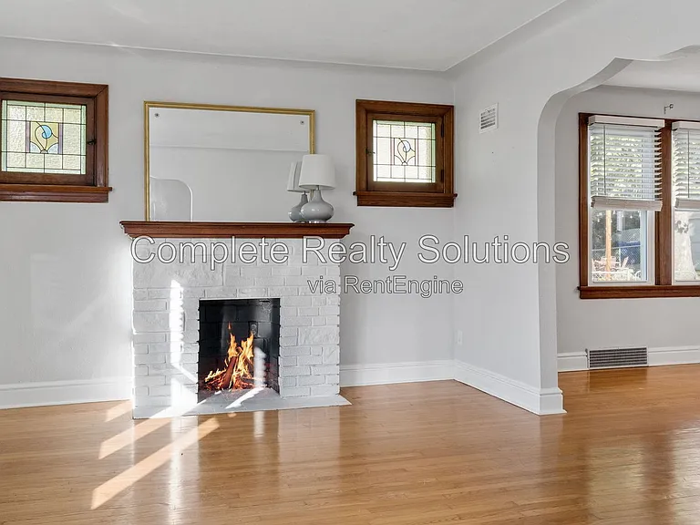 8511 Florence Ave — Photo 15
