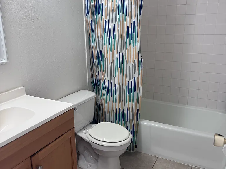 127 Avenida De Bahia #C — Photo 12