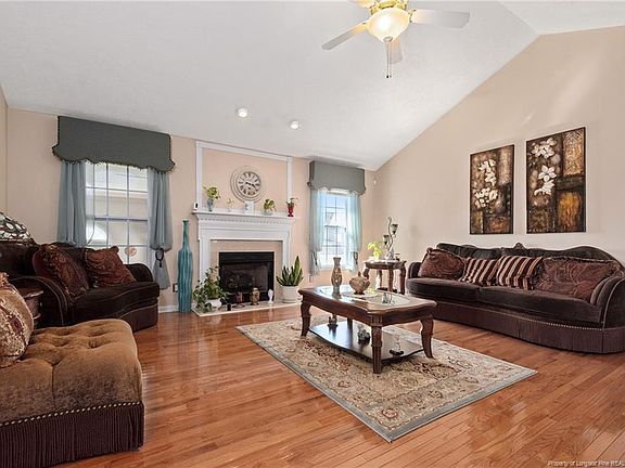 5th image of 3930 Gaithersburg Ln