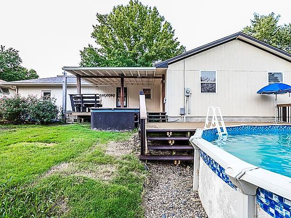 5th image of 17801 E Redwood Dr