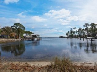 107 Dolphin Point Rd, Niceville, FL 32578