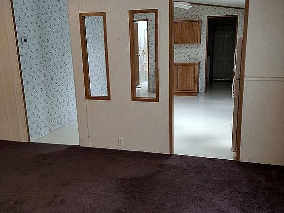 3rd image of 124 Monroe Cir