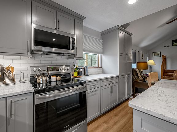 4th image of 1540 Scaffold Lick Creek Rd