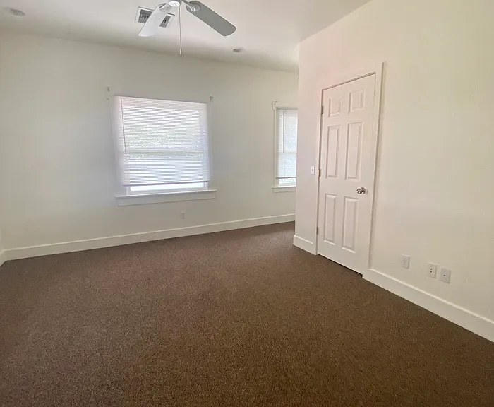 503 E University Blvd #4 — Photo 21