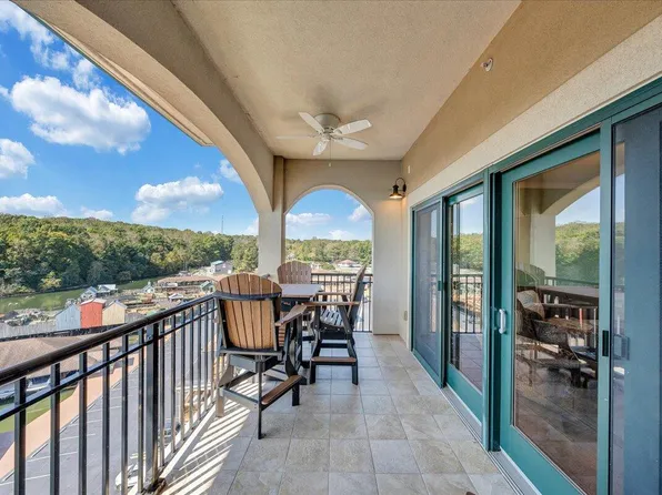 100 Bridgewater Pointe Pl Unit 602, Moneta, VA 24121