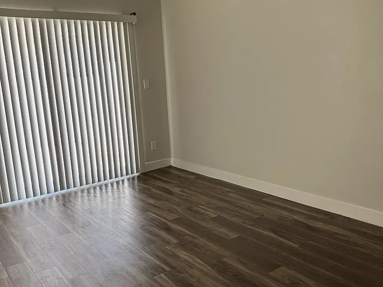 1545 W Colter St — Photo 39