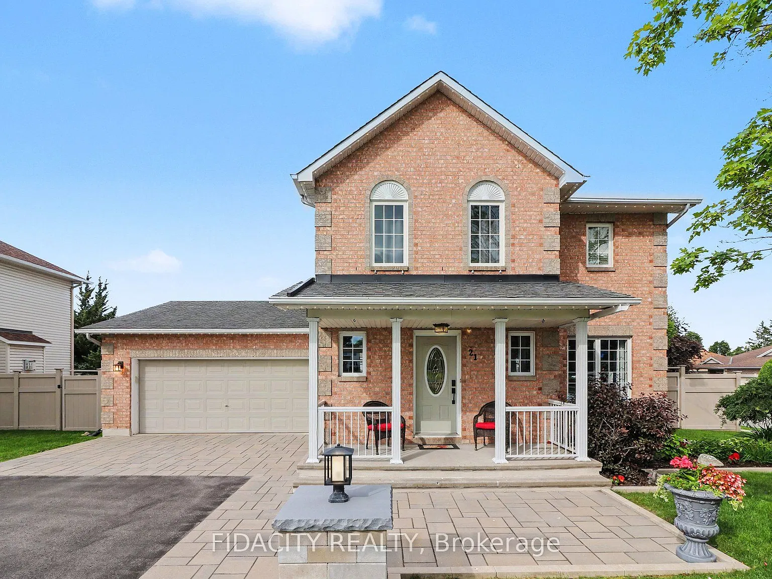 4 bed, $3,650 — Photo 1
