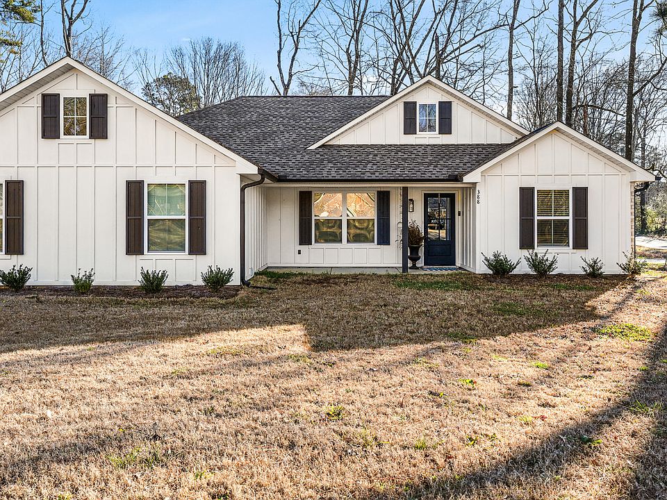 1st image of 388 S 3rd St