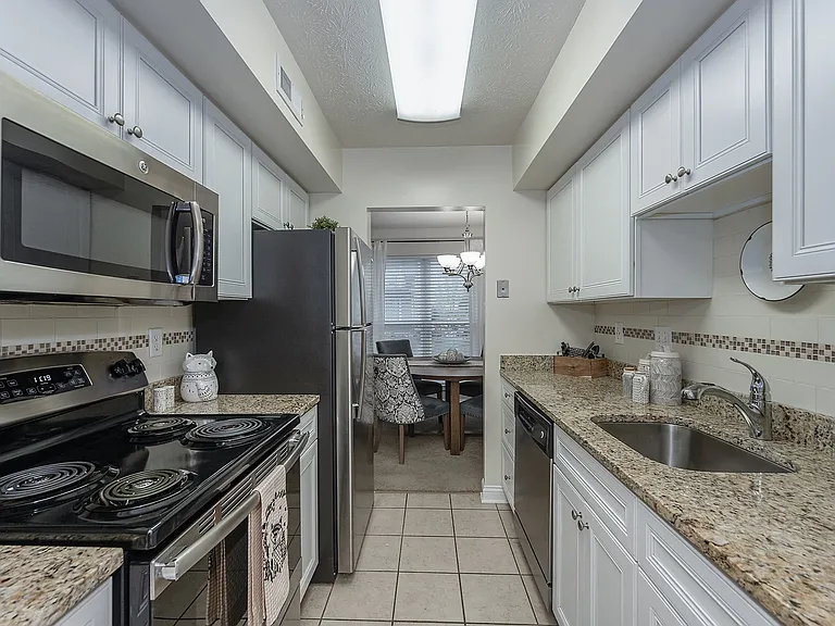Harpers Point Apartments* — Photo 2