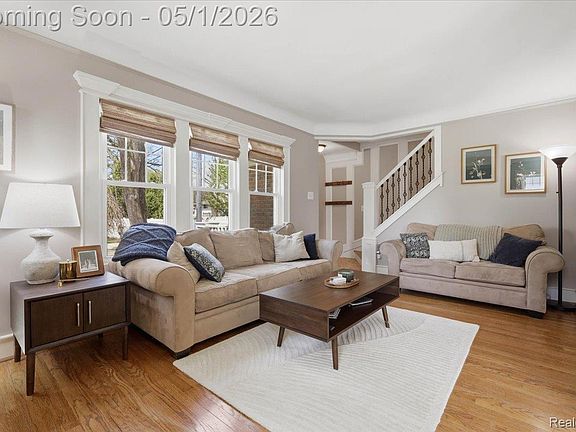 3rd image of 300 N Edison Ave